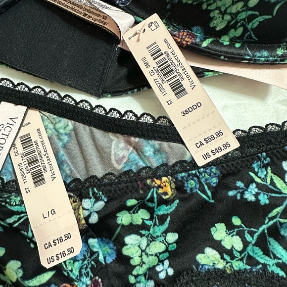 Matching Set - Picture 3 of 3